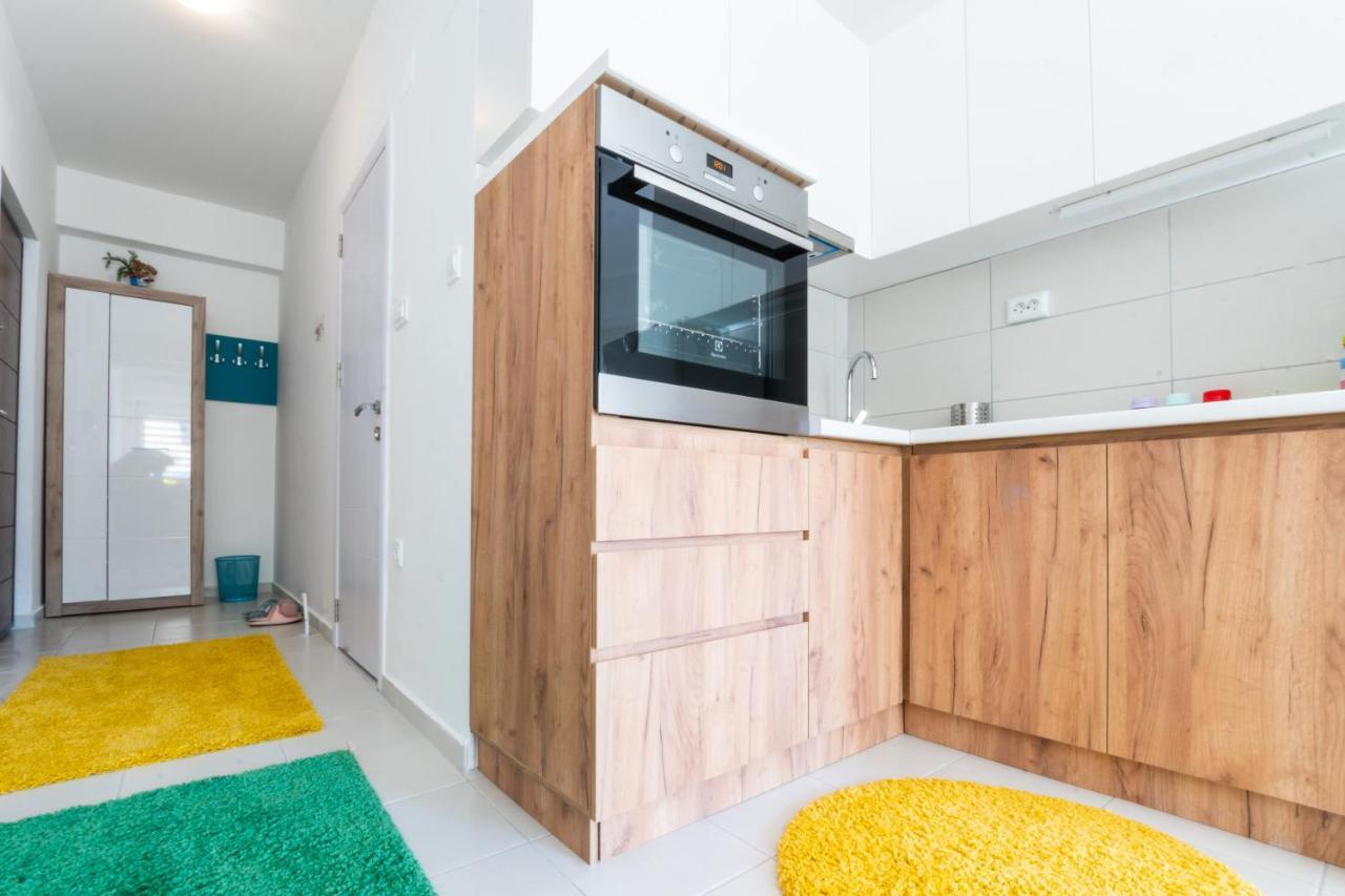 Ferienwohnung • Charming ǀ Near City Mall ǀ 1Br • Skopje Exterior foto
